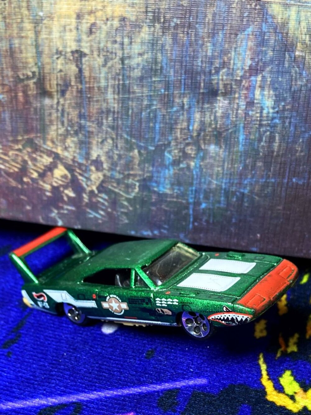 VINTAGE HOT WHEELS TOY CAR - ROADRUNNER DODGE CHARGER DAYTONA